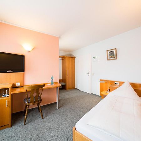 Hotel Restaurant Vater Rhein Woerth am Rhein Rum bild