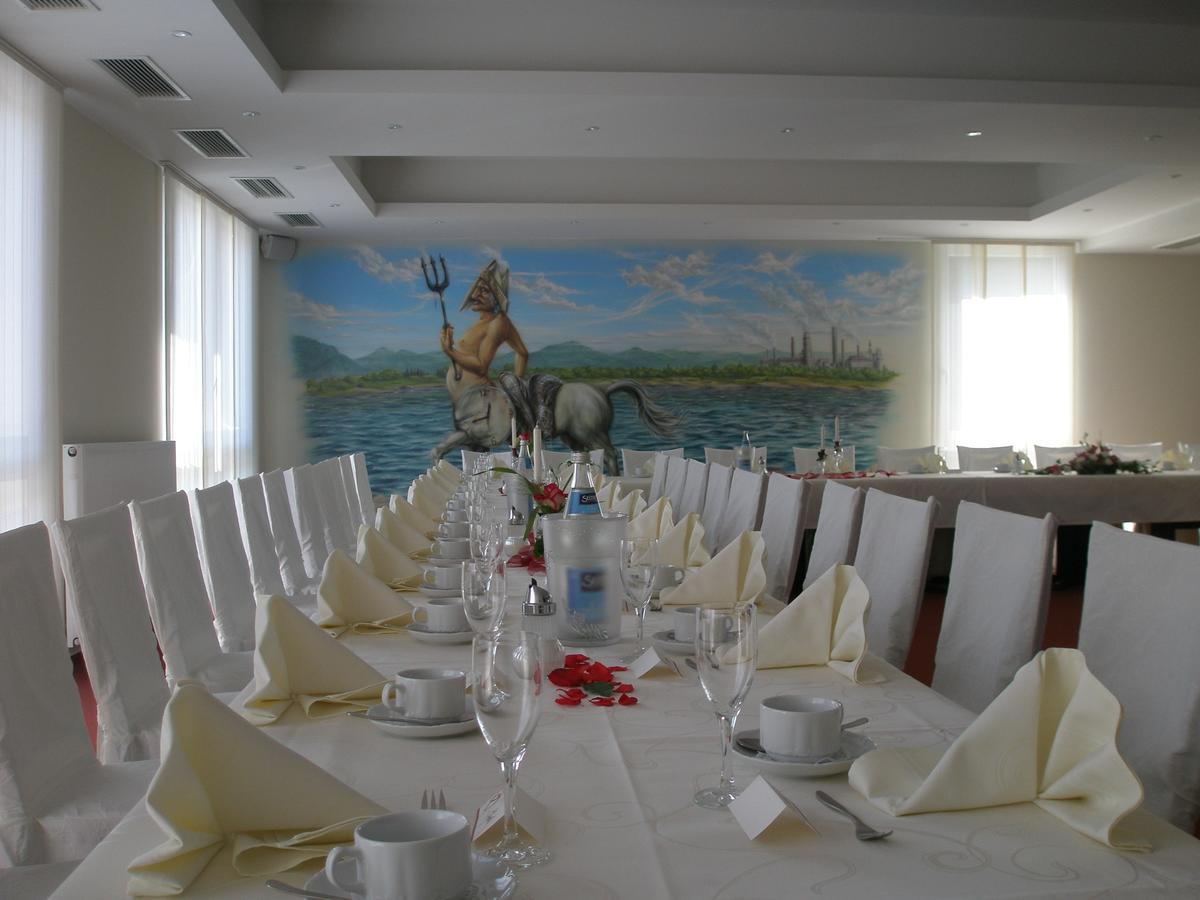 Hotel Restaurant Vater Rhein Woerth am Rhein Exteriör bild