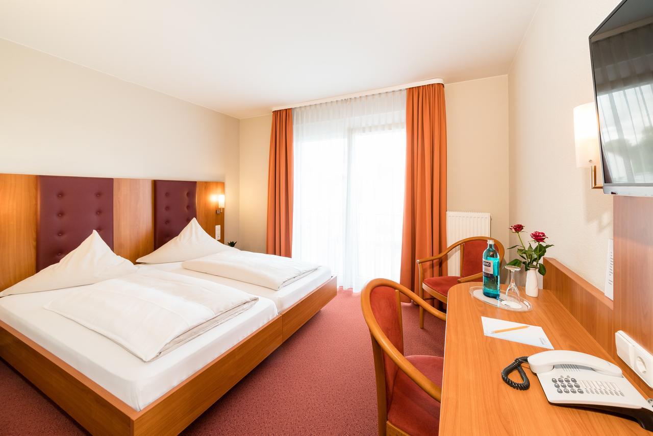 Hotel Restaurant Vater Rhein Woerth am Rhein Exteriör bild